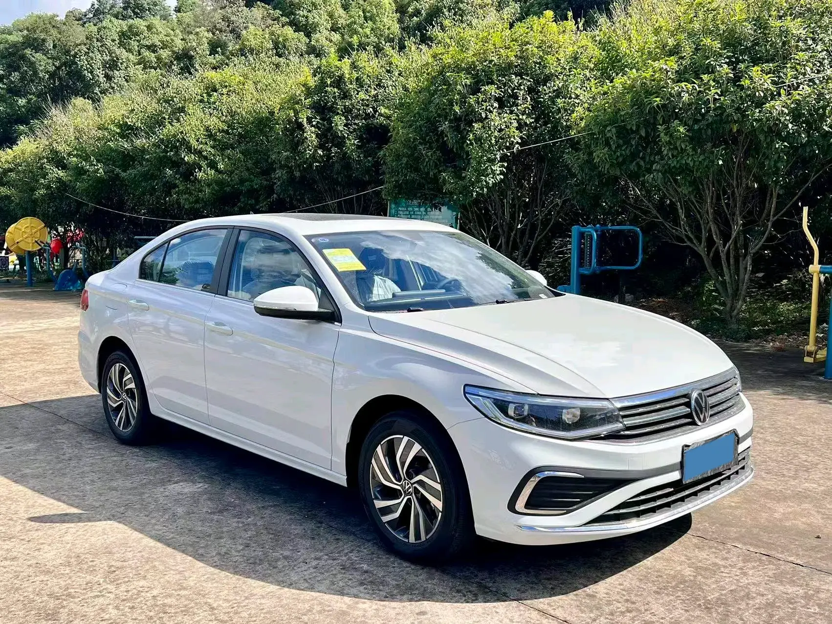 2025 VOLKSWAGEN BORA thumbnail 3