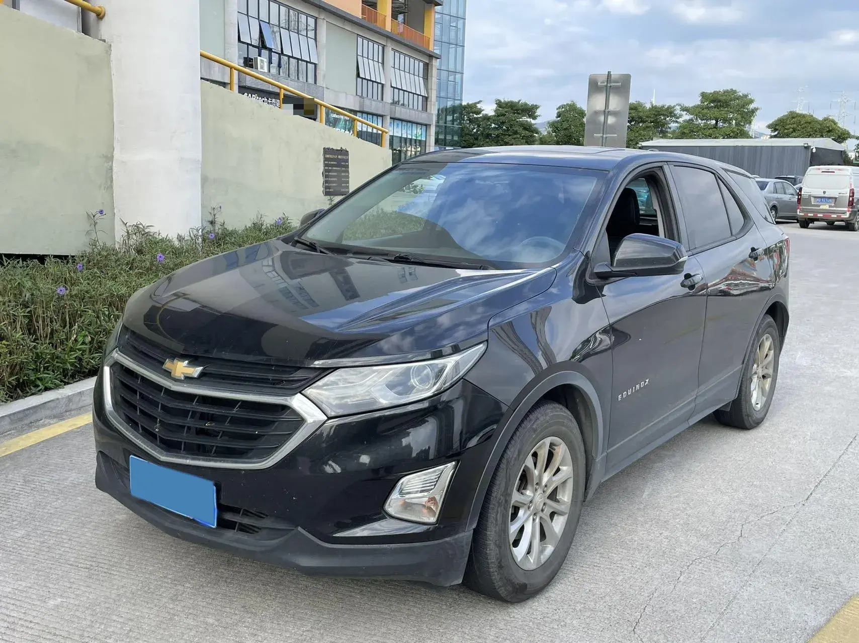2018 CHEVROLET EQUINOX view 1