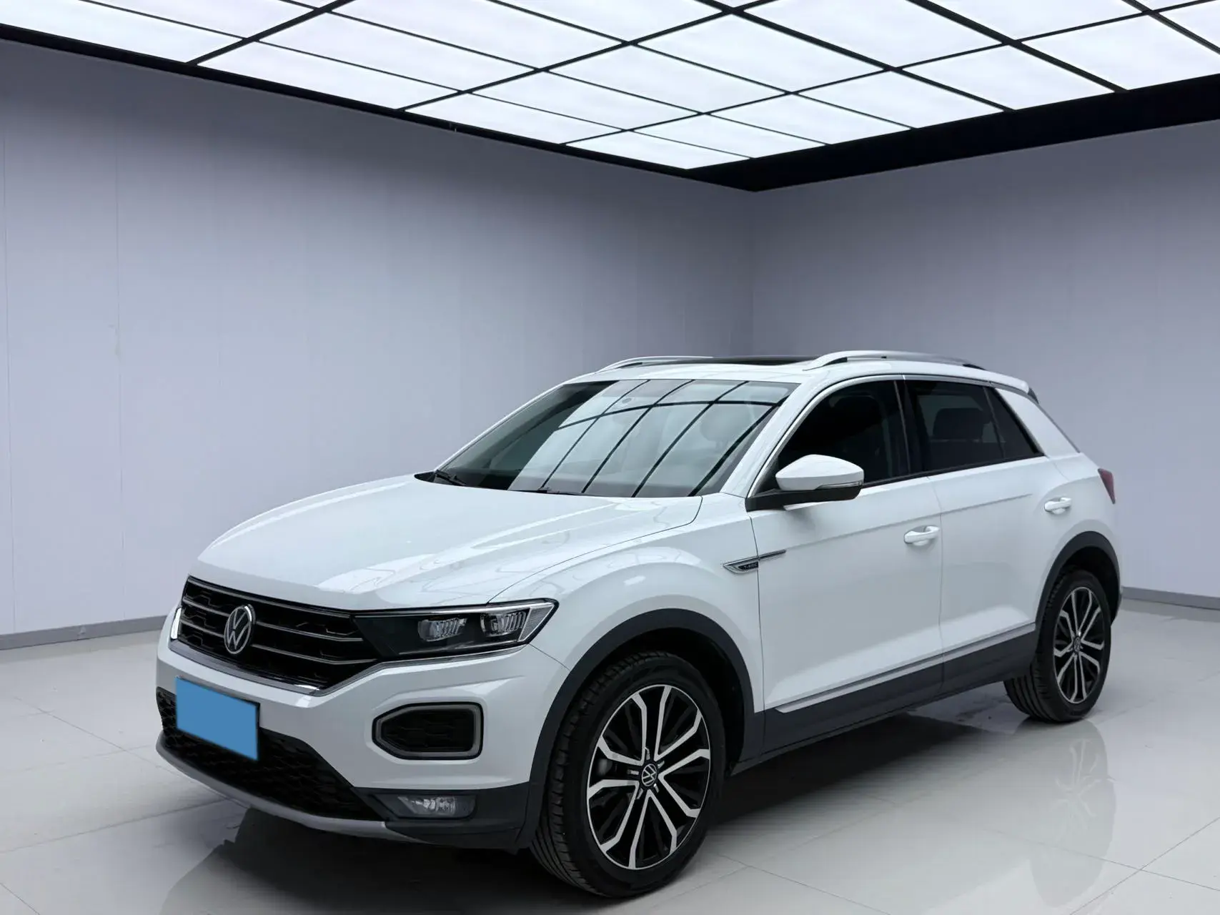 2021 VOLKSWAGEN T-ROC view 1