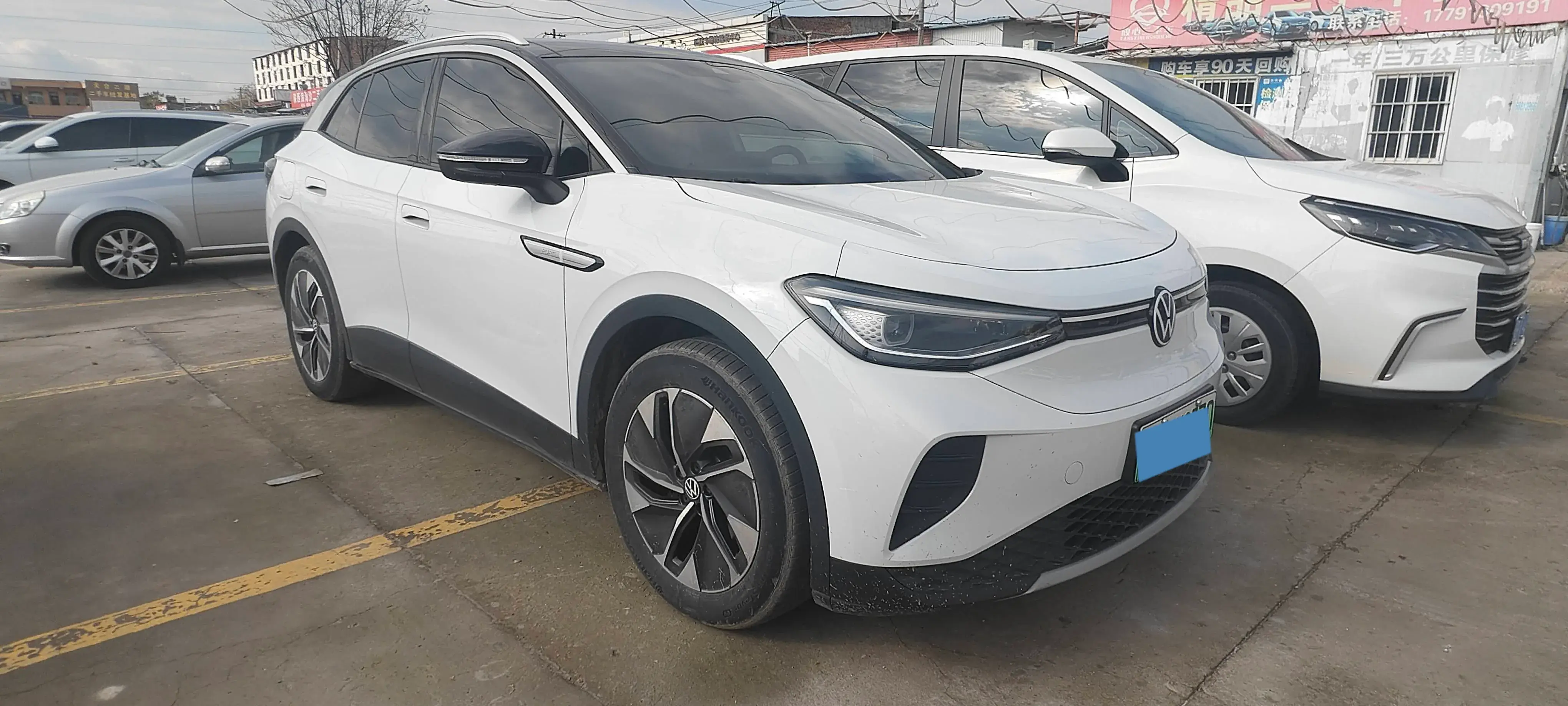 2022 VOLKSWAGEN ID.4 thumbnail 3