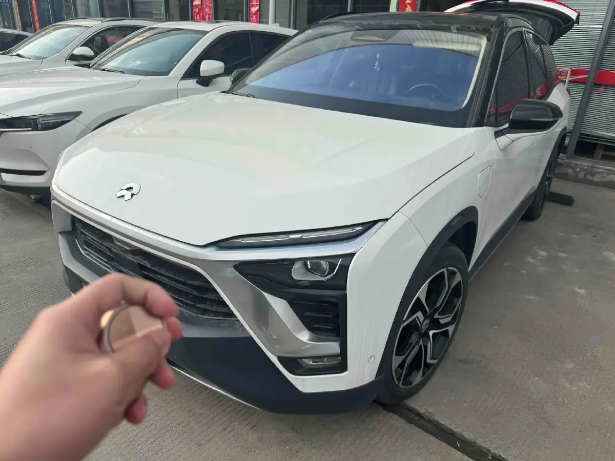 2018 NIO ES8 BEV 70KWH
