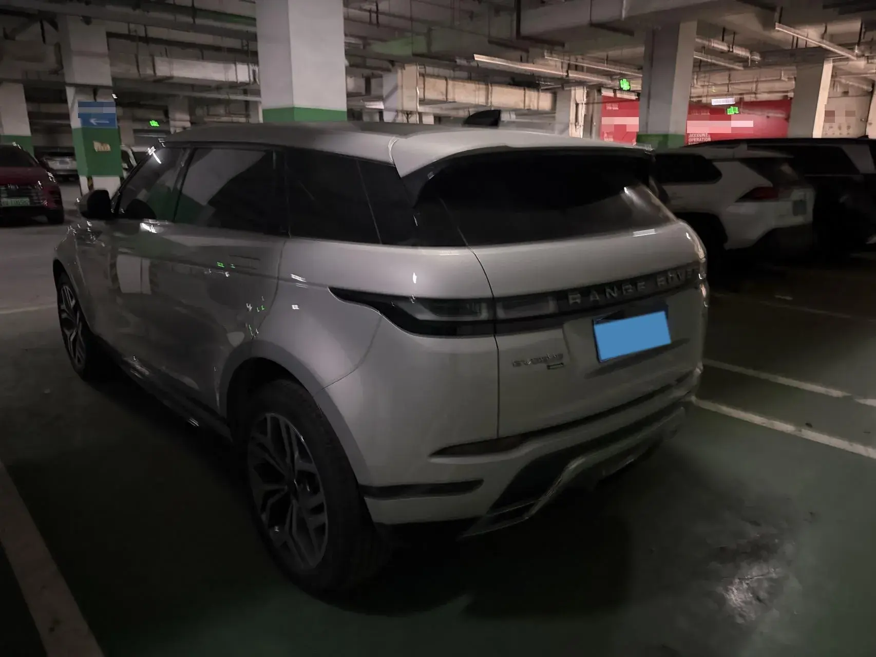 2022 LAND ROVER thumbnail 3