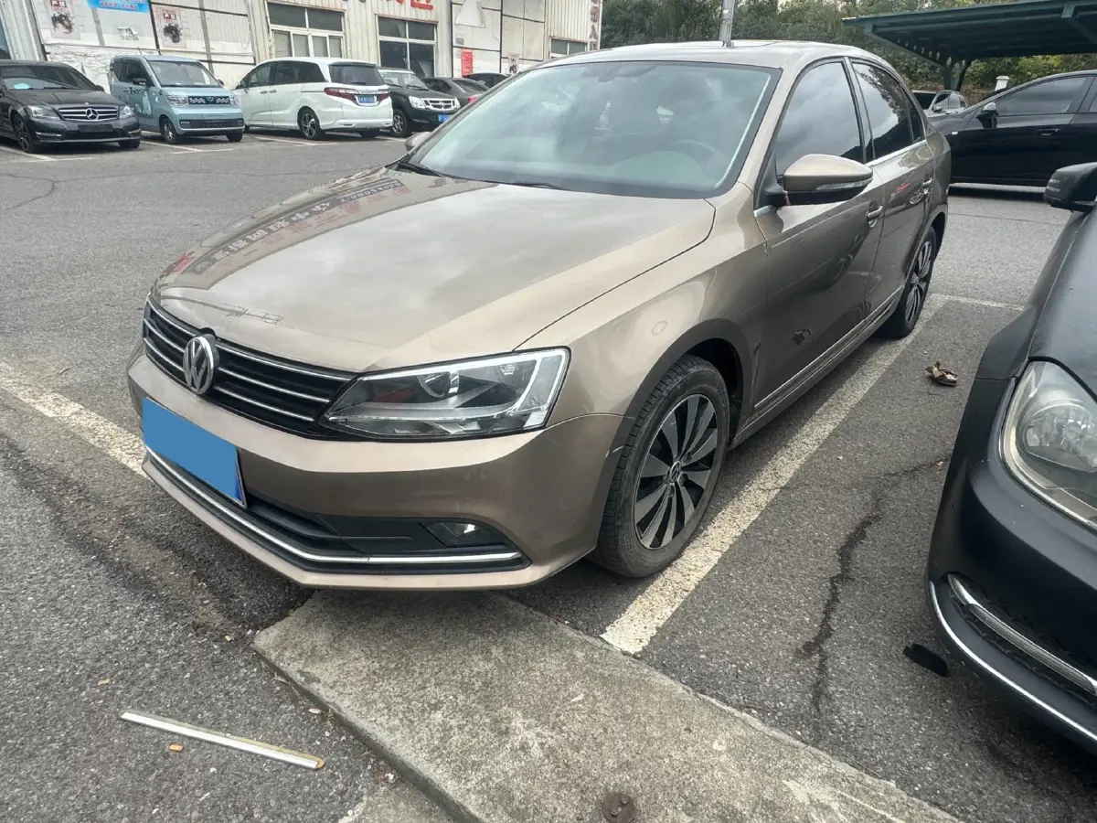 2018 Volkswagen Sagitar 1.6L 110HP L4 6AT