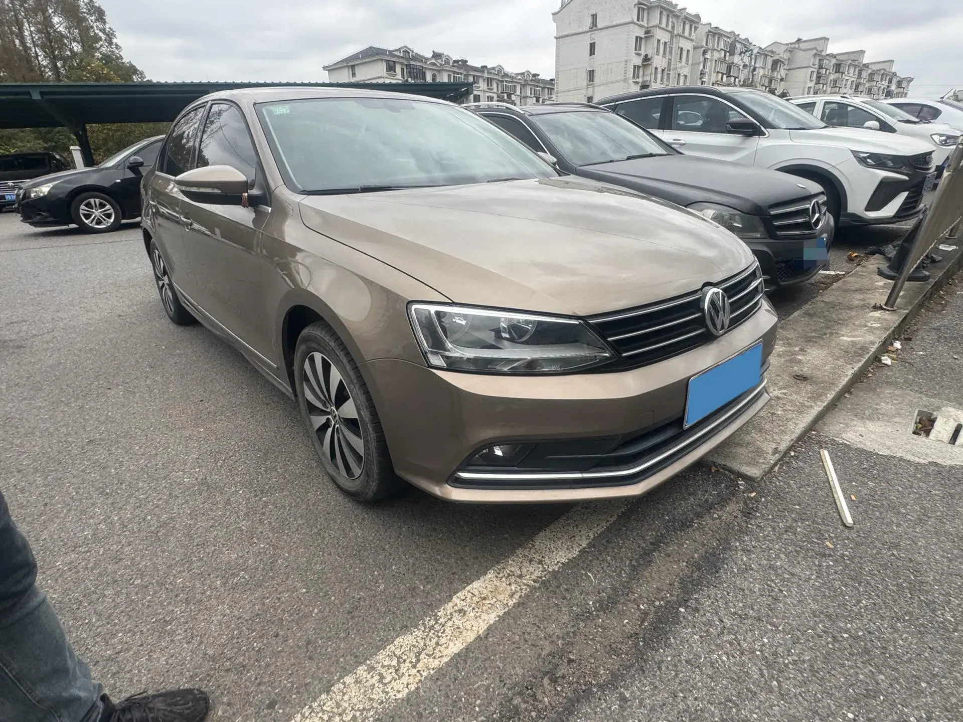 2018 VOLKSWAGEN SAGITAR thumbnail 2