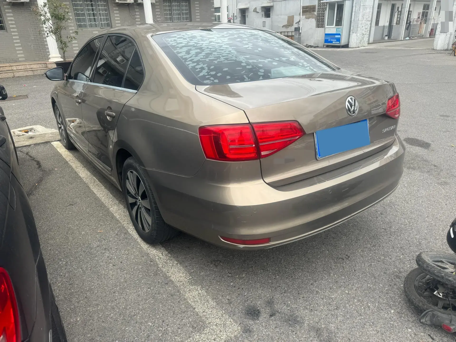 2018 VOLKSWAGEN SAGITAR thumbnail 4