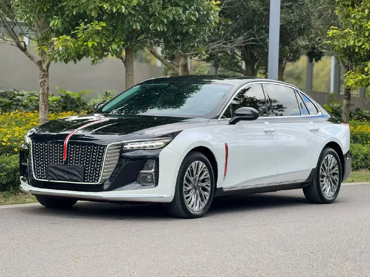 2023 HongQi H5 1.5T 169HP L4 E-CVT Hybrid