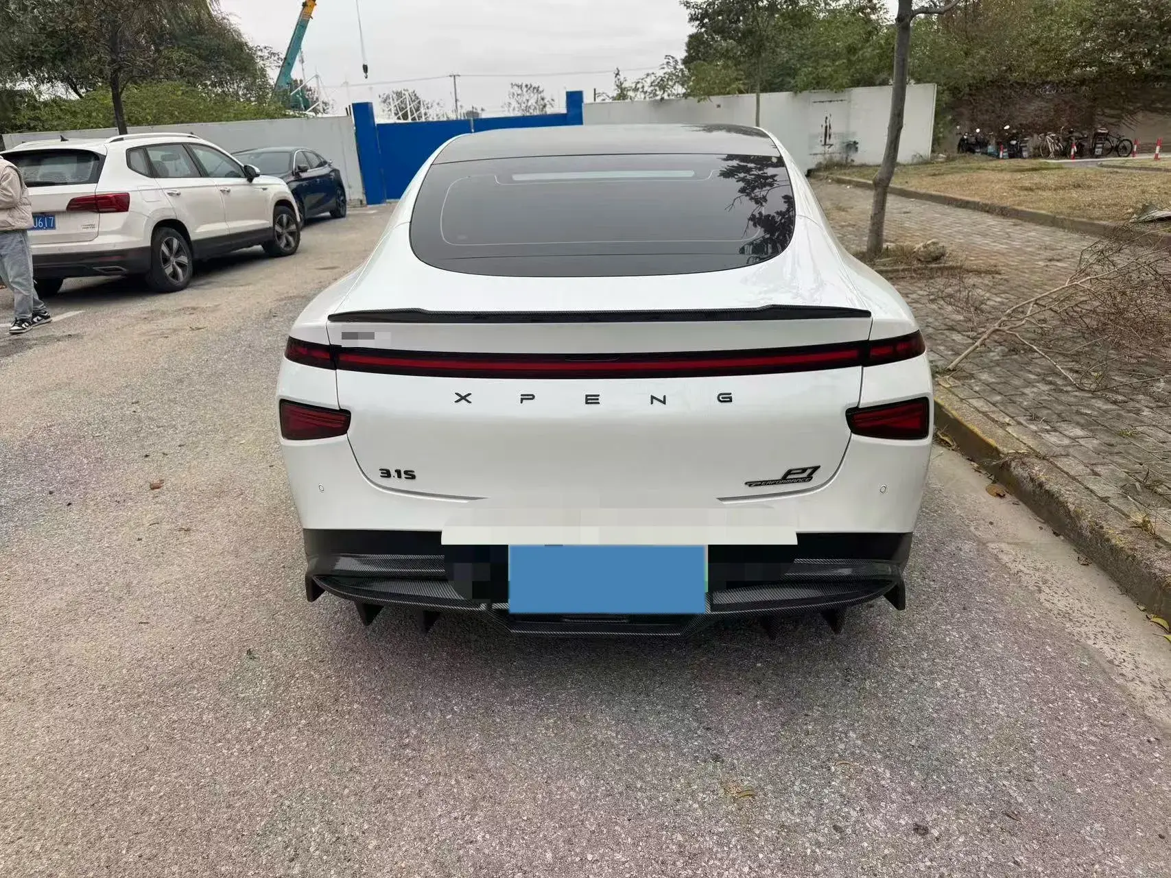 2020 XPENG P7 thumbnail 2