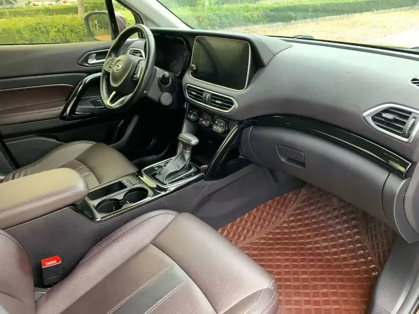 2019 GAC TRUMPCHI thumbnail 4