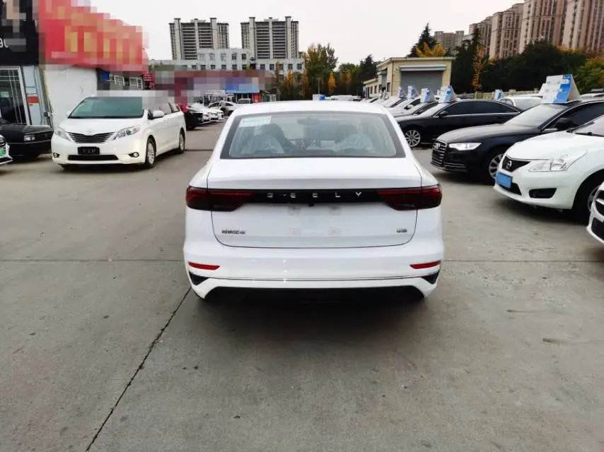 2023 GEELY EMGRAND thumbnail 4
