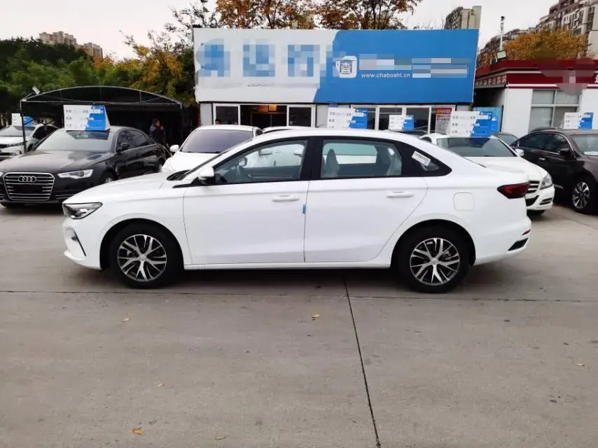 2023 GEELY EMGRAND thumbnail 2