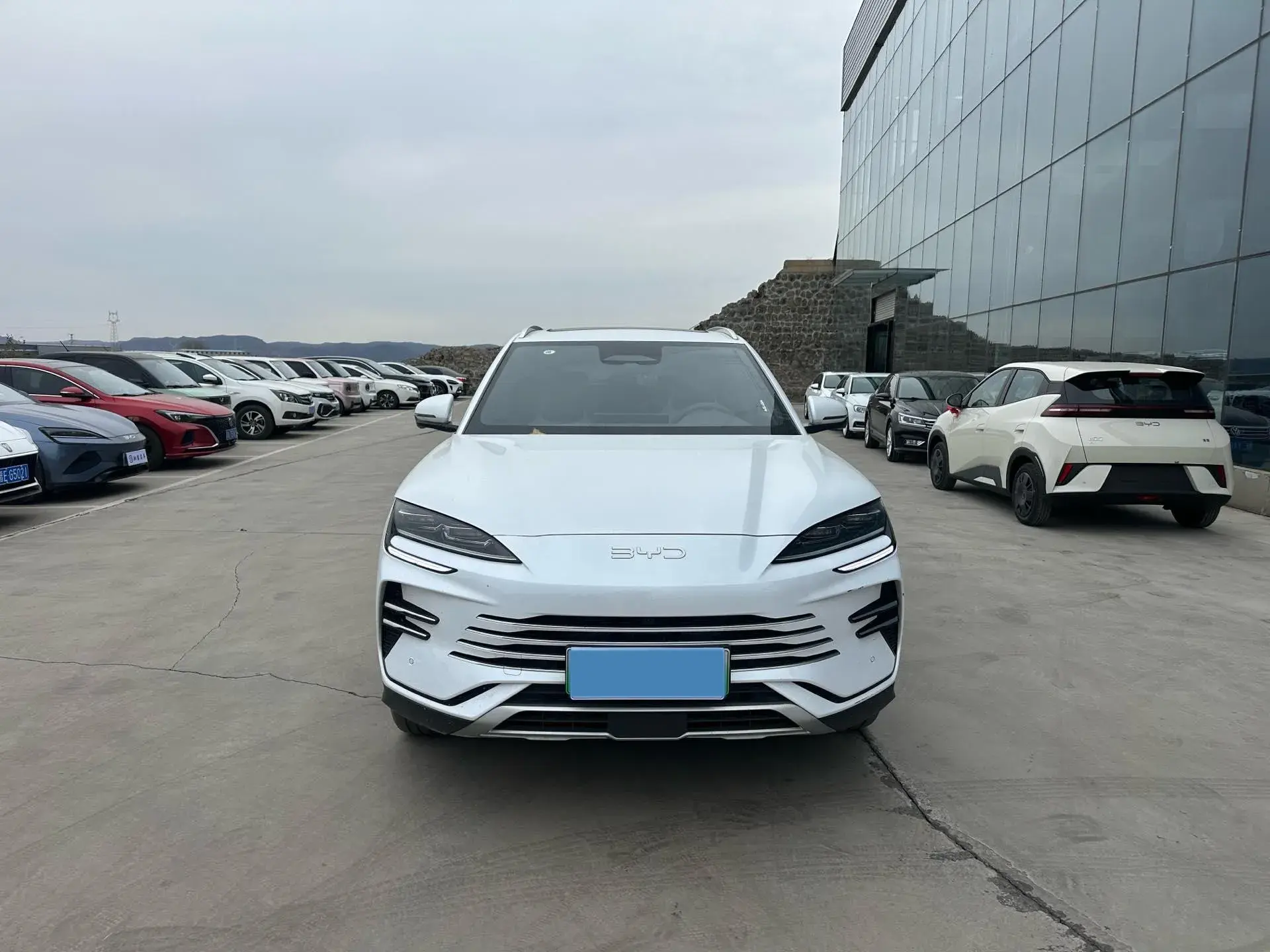 2025 BYD SONG thumbnail 2