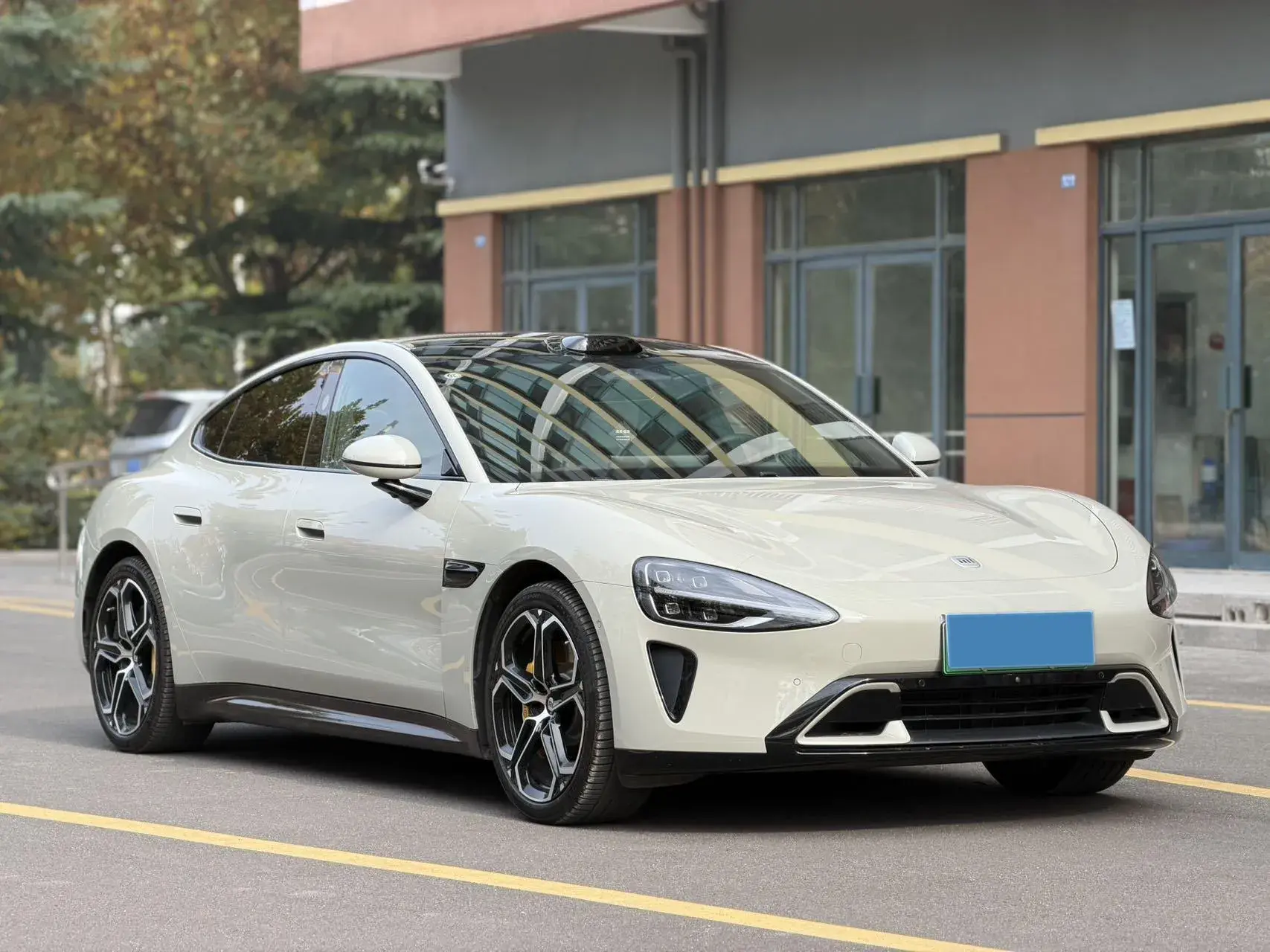 2024 MI SU7 thumbnail 3