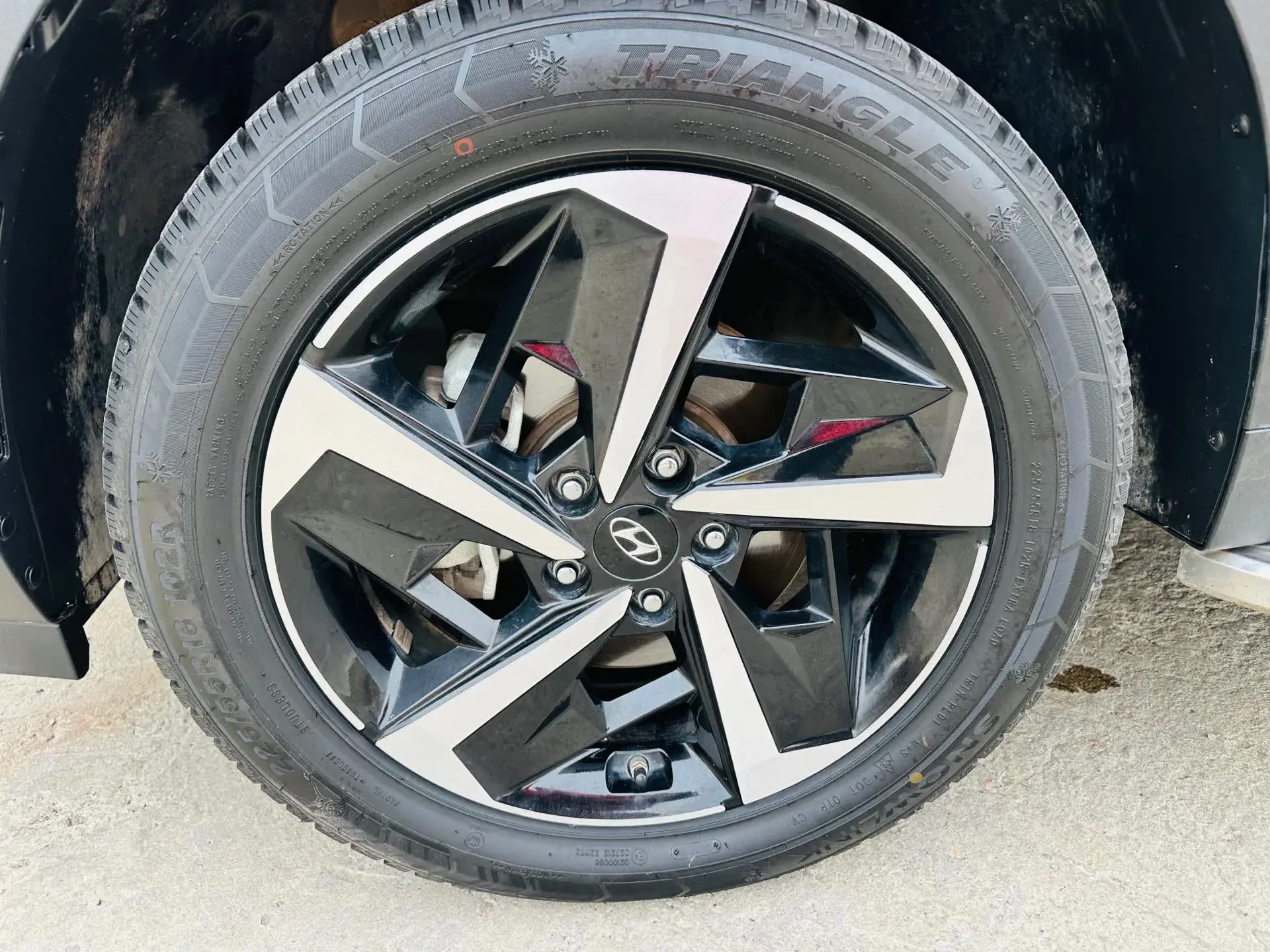 2021 HYUNDAI IX35 thumbnail 4