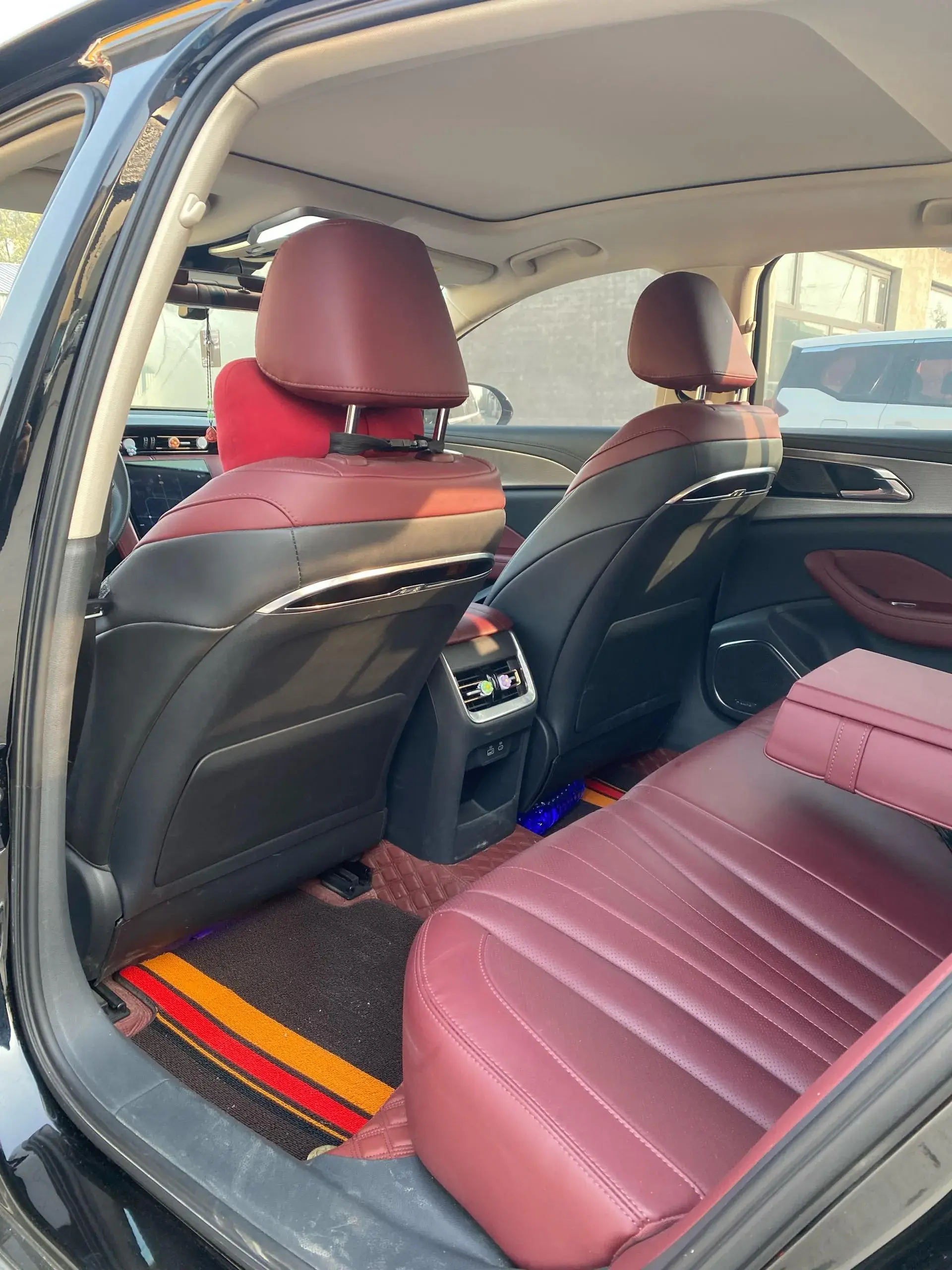 2024 HONGQI H5 thumbnail 4