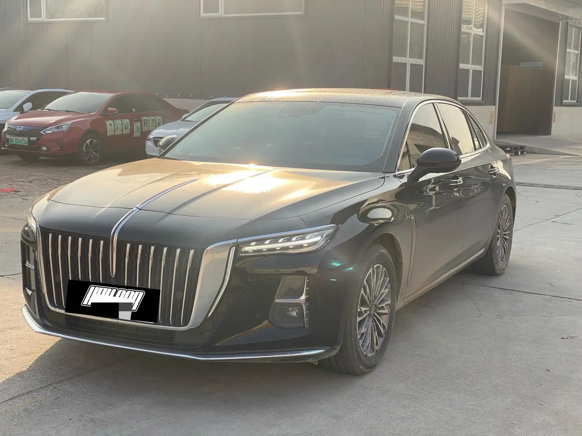 2024 HONGQI H5 view 1