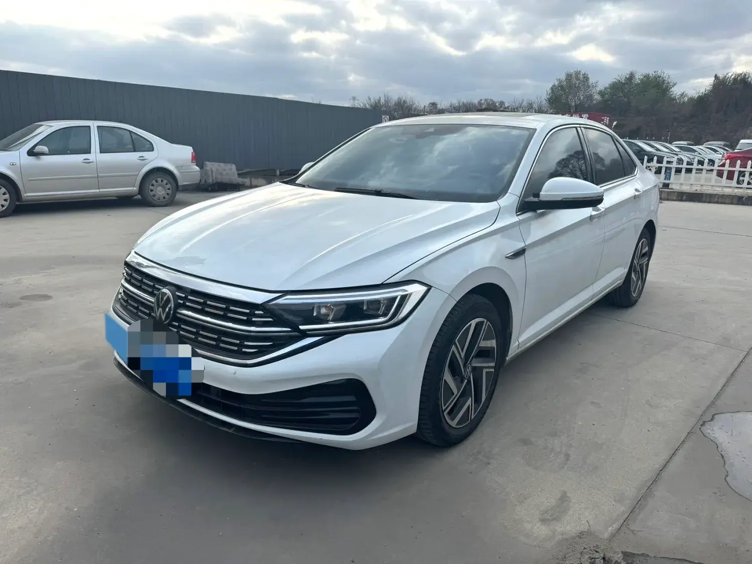 2023 VOLKSWAGEN SAGITAR view 1