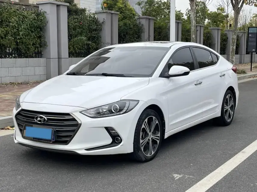 2018 HYUNDAI ELANTRA view 1
