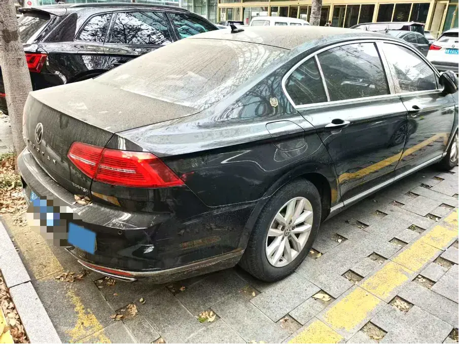 2018 VOLKSWAGEN MAGOTAN thumbnail 3