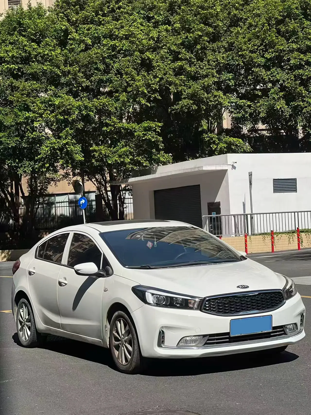 2017 KIA K3 thumbnail 2