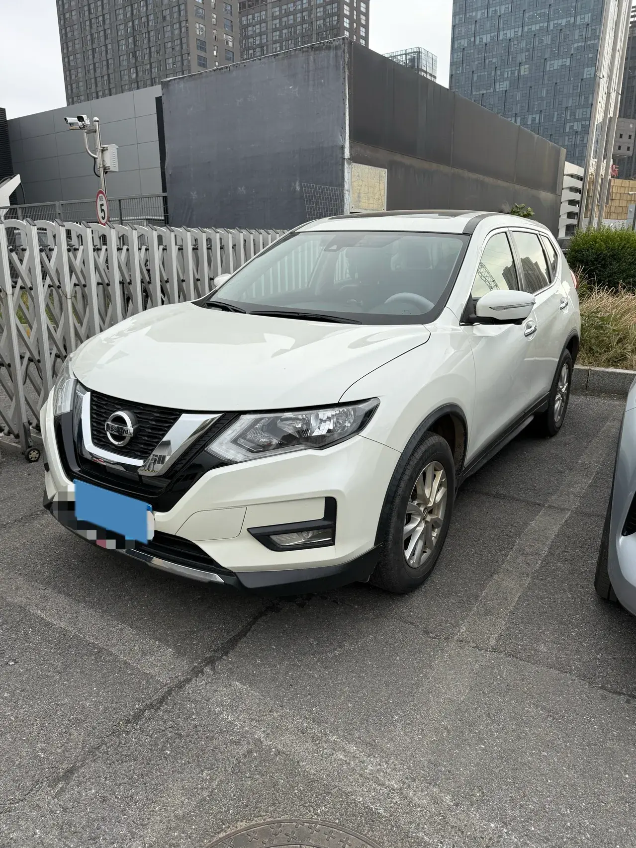 2019 NISSAN X-TRAIL view 1