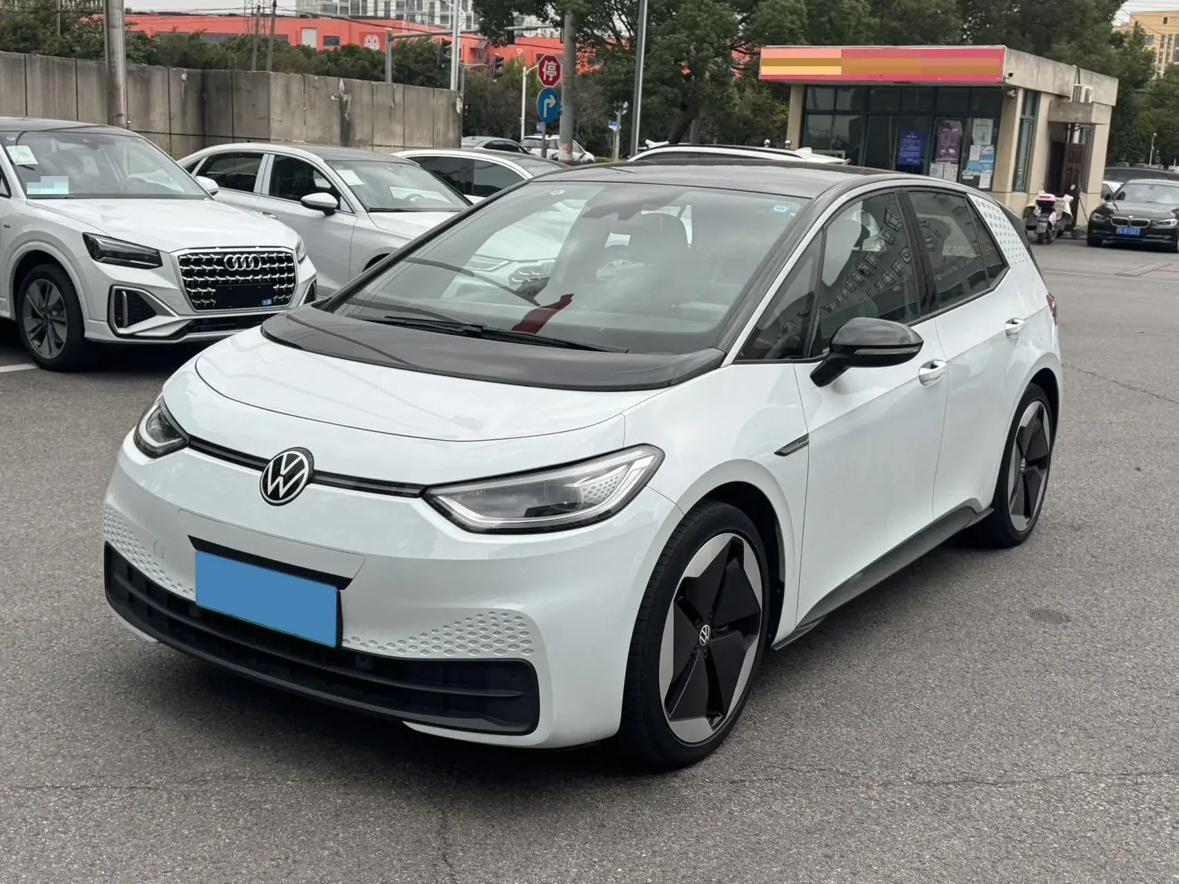 2023 VOLKSWAGEN ID.3 view 1