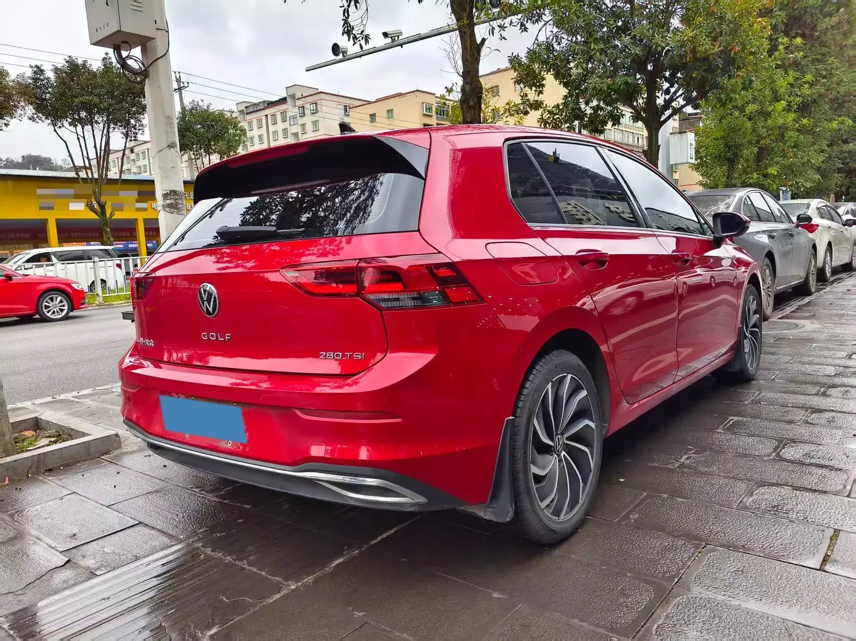 2021 VOLKSWAGEN GOLF thumbnail 2