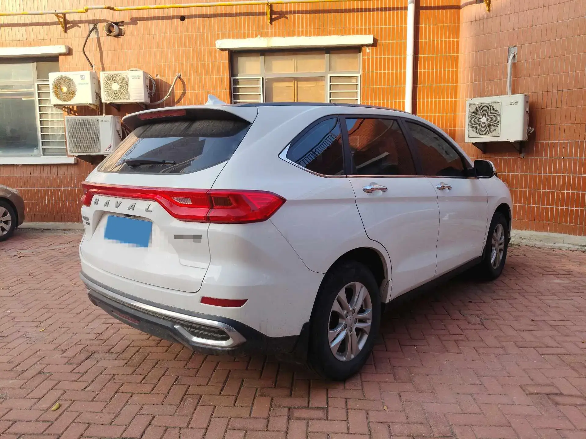 2023 HAVAL M6 thumbnail 2