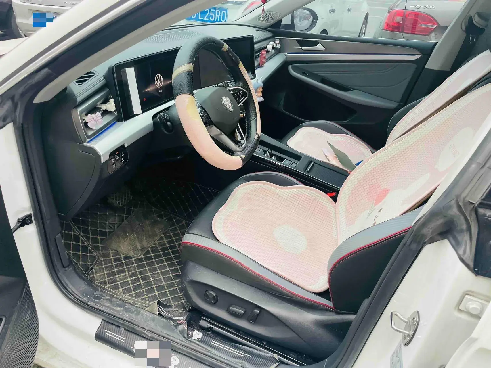 2022 VOLKSWAGEN LAMANDO thumbnail 2