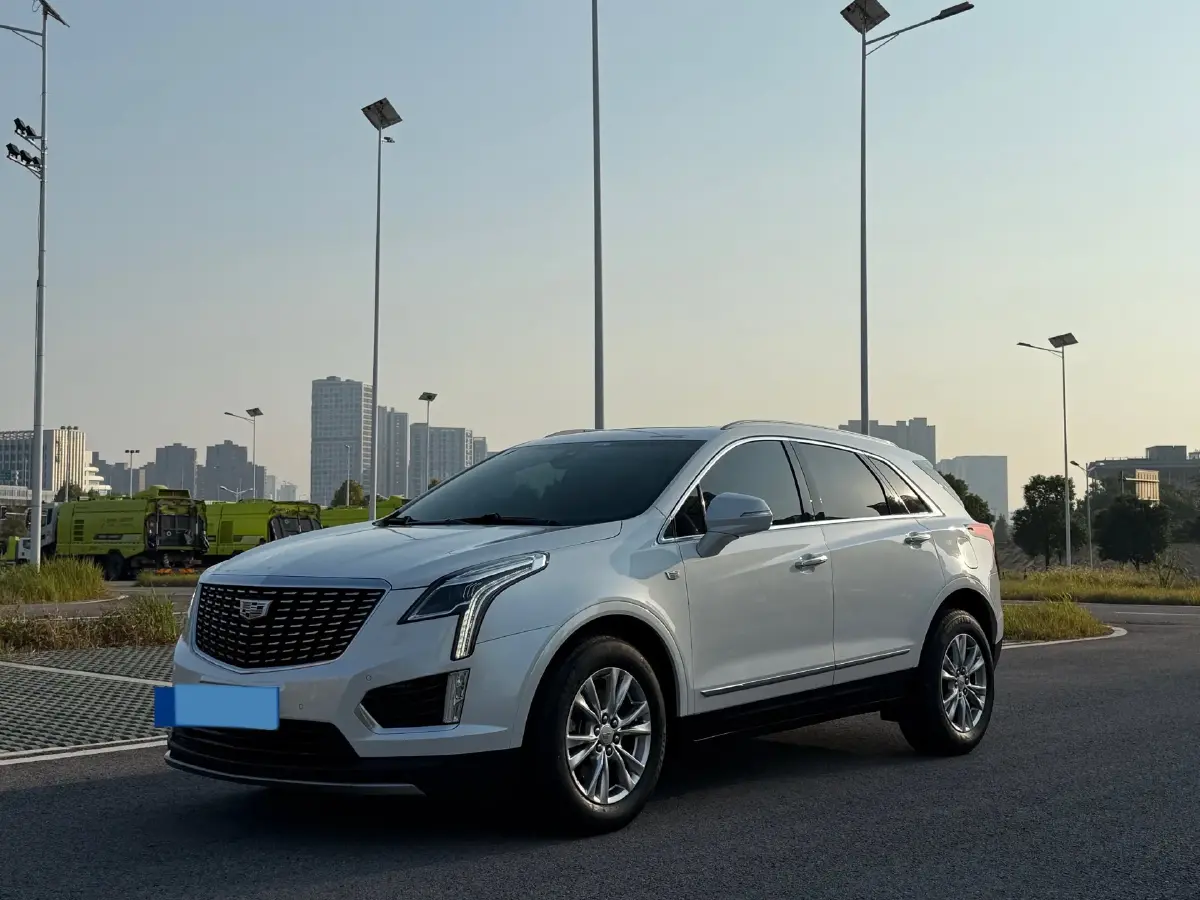 2022 Cadillac XT5 2.0T 237HP L4 9AT