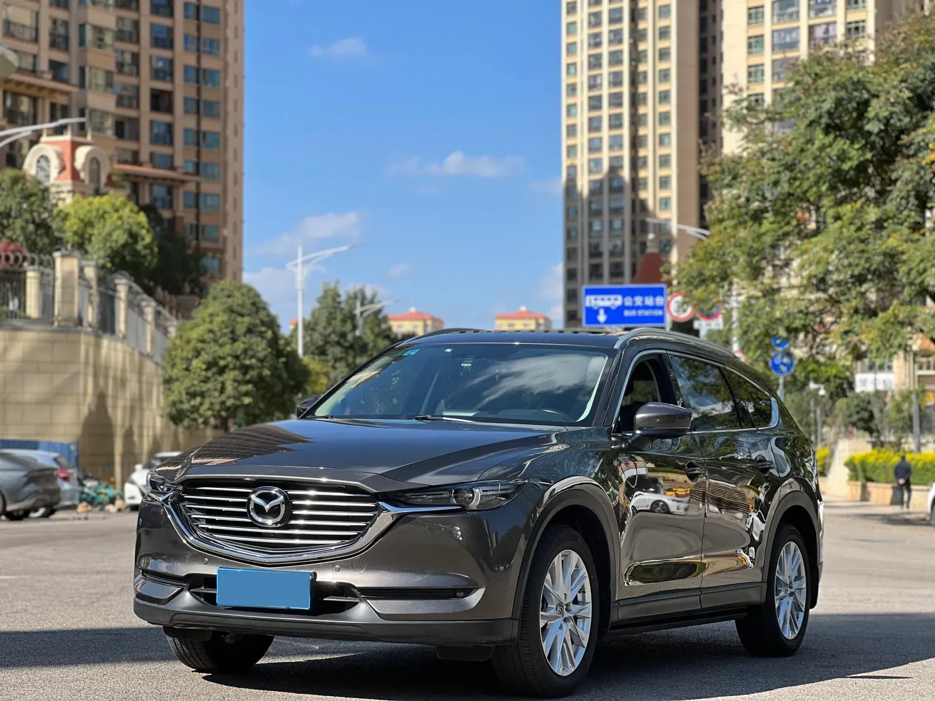 2019 MAZDA CX-8 view 1