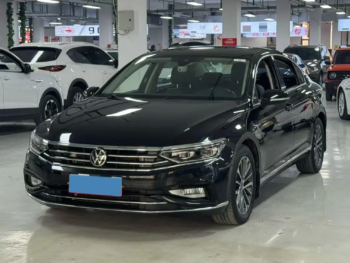 2020 Volkswagen Magotan 2.0T 220HP L4 7DCT 2020 Volkswagen Magotan 2.0T 220HP L4 7DCT