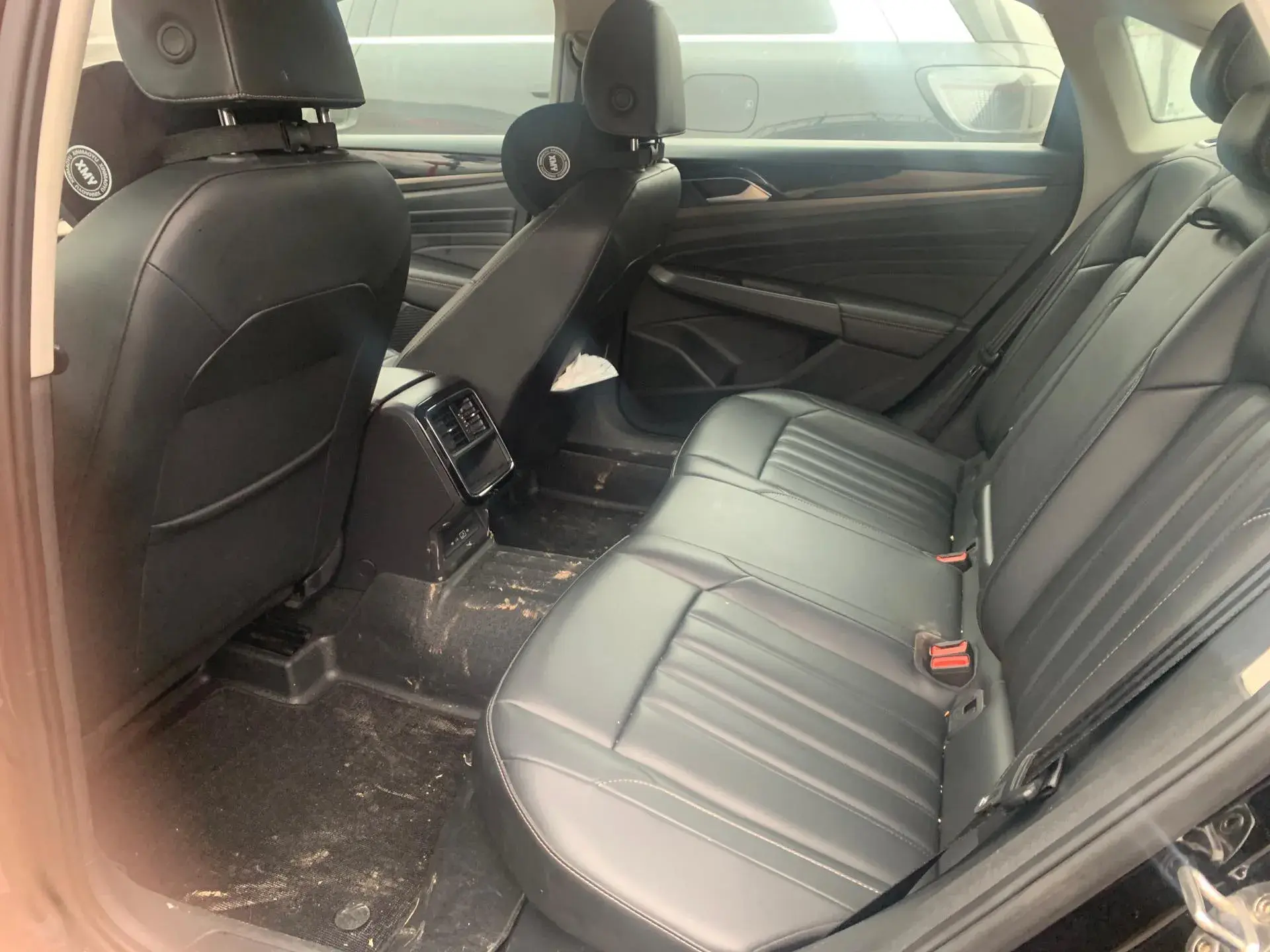 2021 VOLKSWAGEN PASSAT thumbnail 2