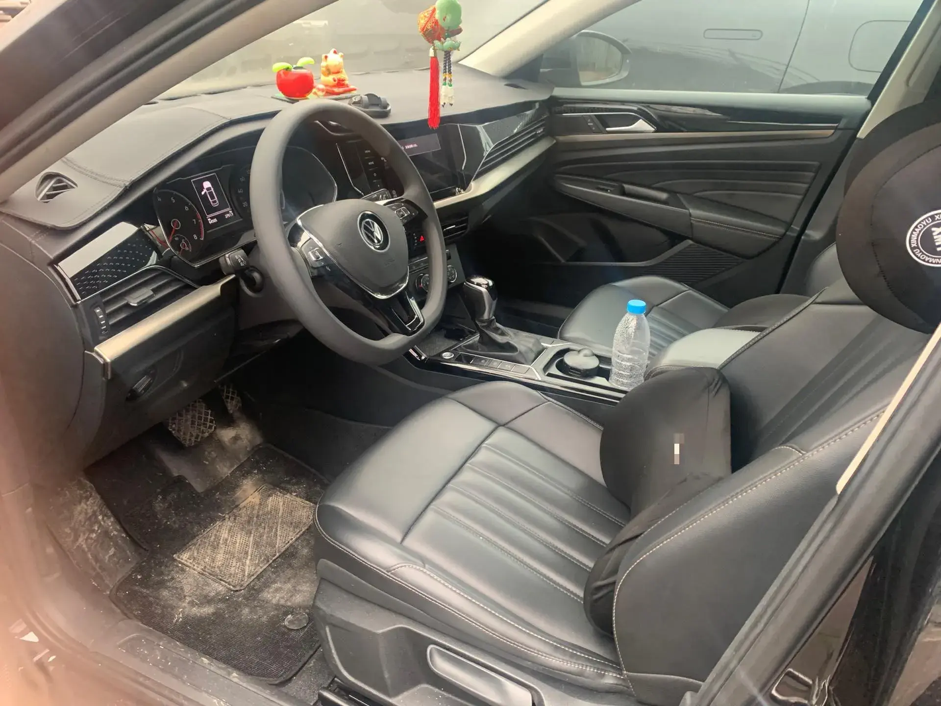 2021 VOLKSWAGEN PASSAT thumbnail 3