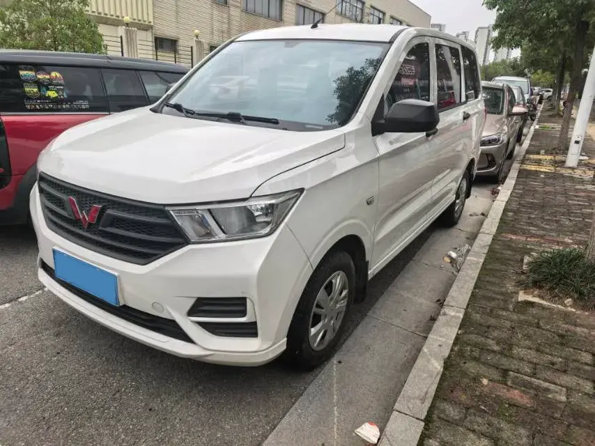 2019 WuLing HongGuang Plus 1.5T 147HP L4 6MT