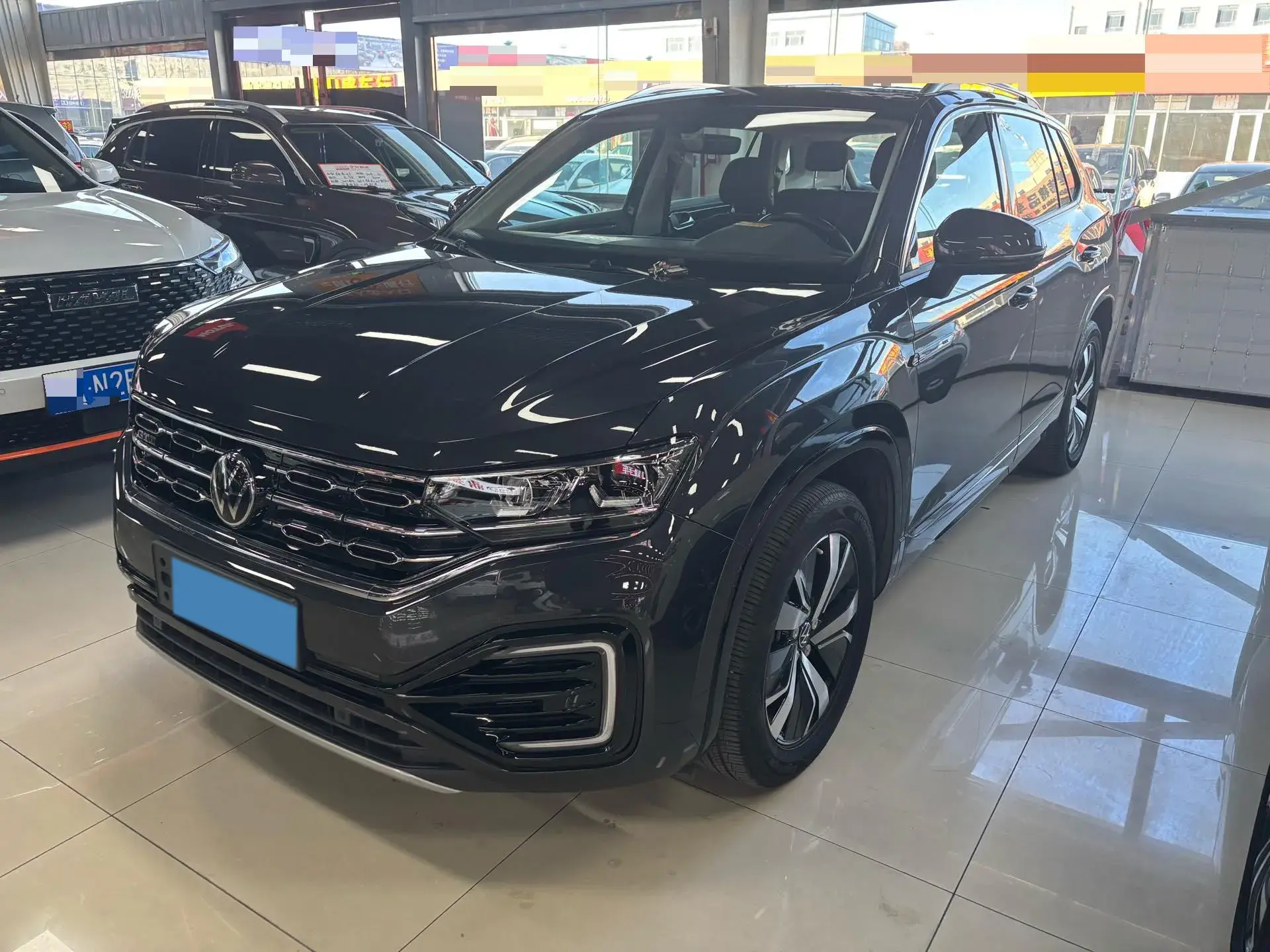 2022 VOLKSWAGEN TAYRON view 1