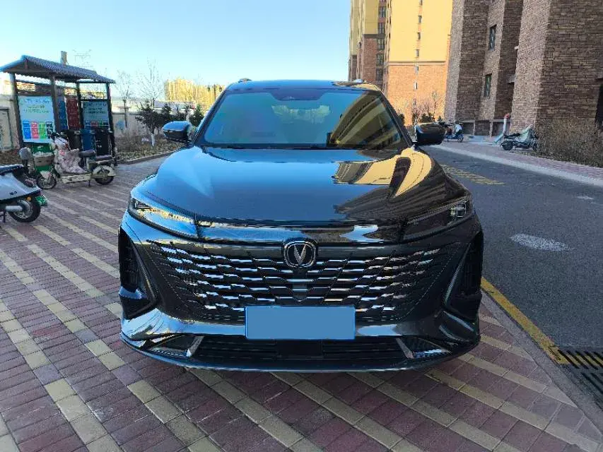 2023 CHANGAN CS85 thumbnail 4