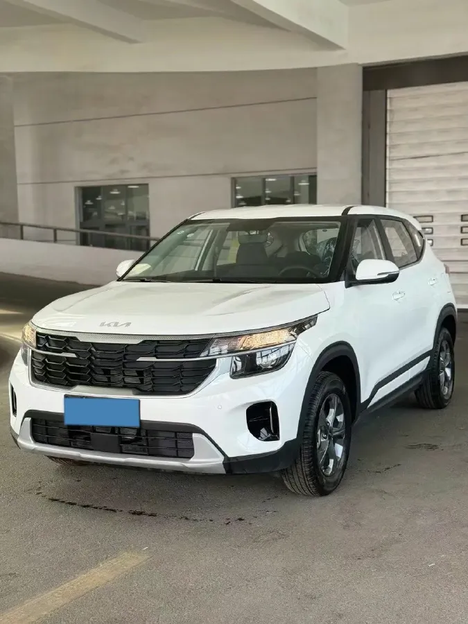 2023 Kia Seltos 1.5L 115HP L4 CVT,autocango,china used car exporter,china ev exporter,chinese used car exporter,chinese used ev exporter