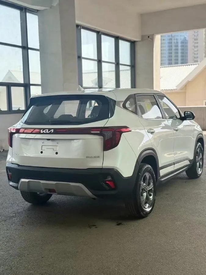 2023 Kia Seltos 1.5L 115HP L4 CVT,autocango,china used car exporter,china ev exporter,chinese used car exporter,chinese used ev exporter