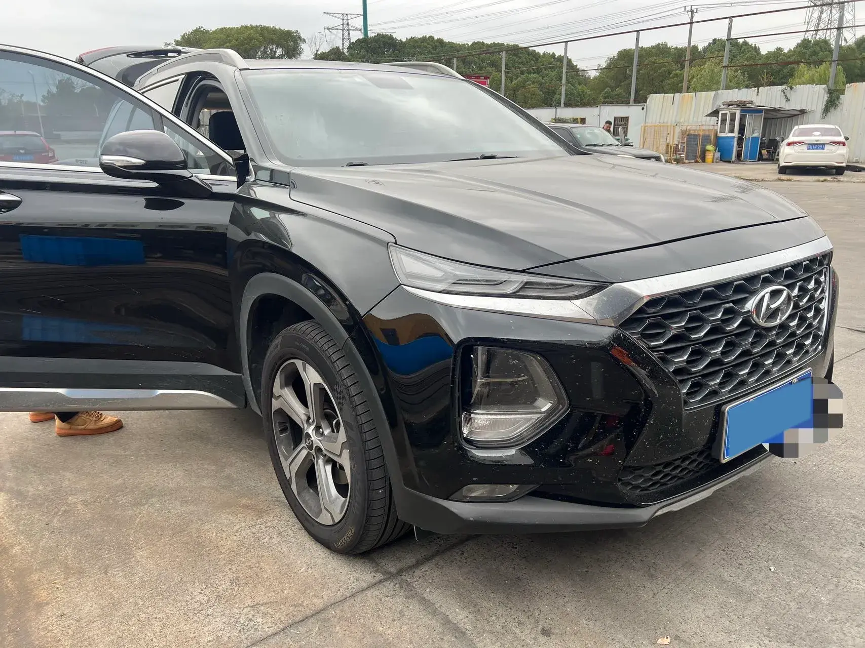 2019 HYUNDAI SANTAFE thumbnail 3