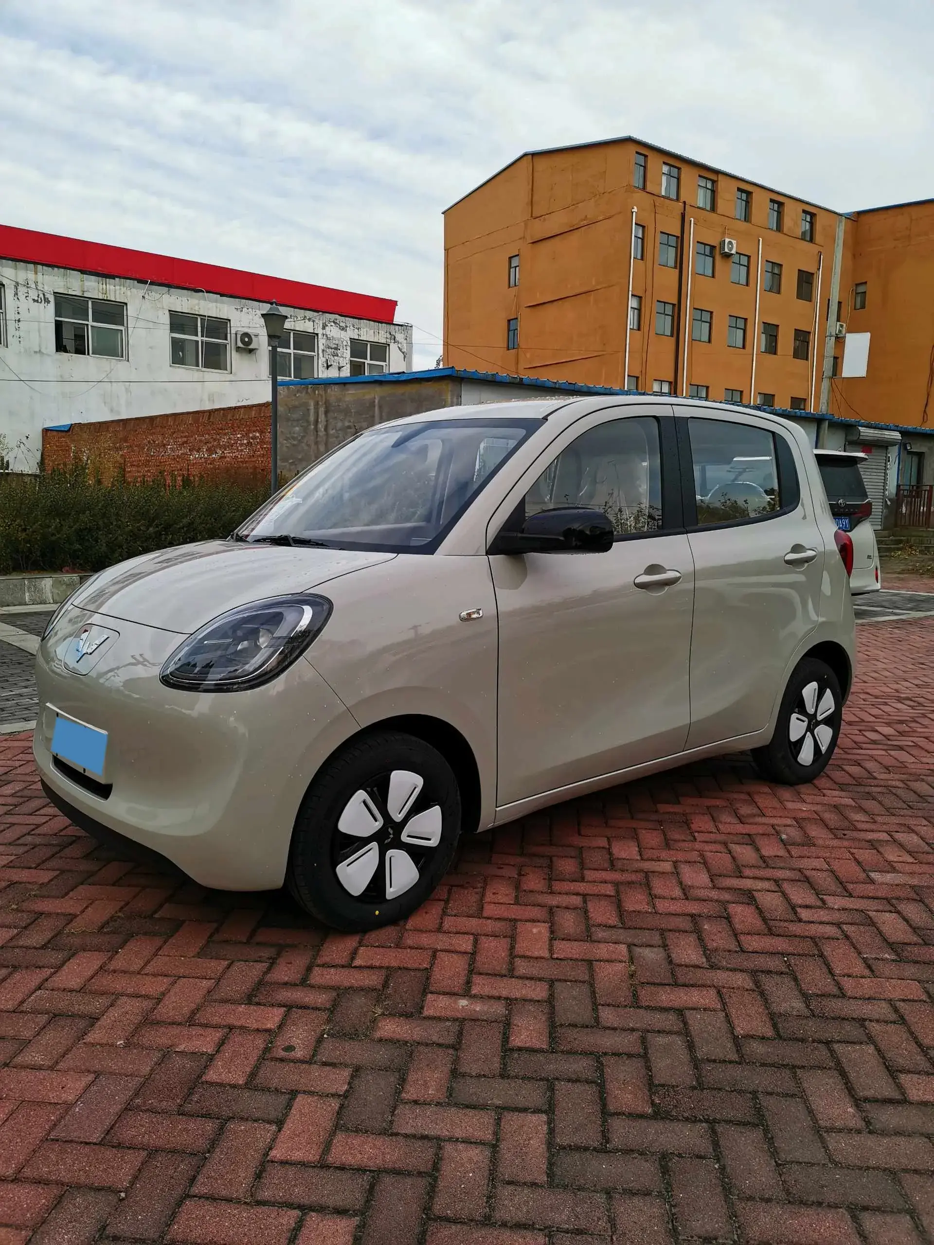 2024 WULING HONGGUANG view 1