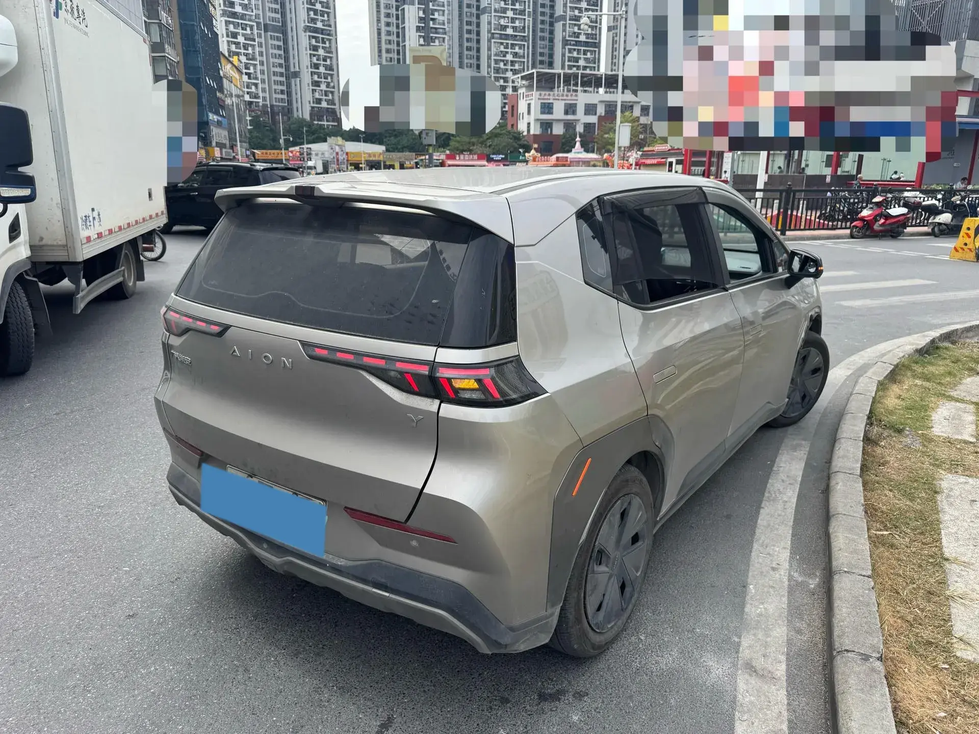 2022 AION Y thumbnail 3