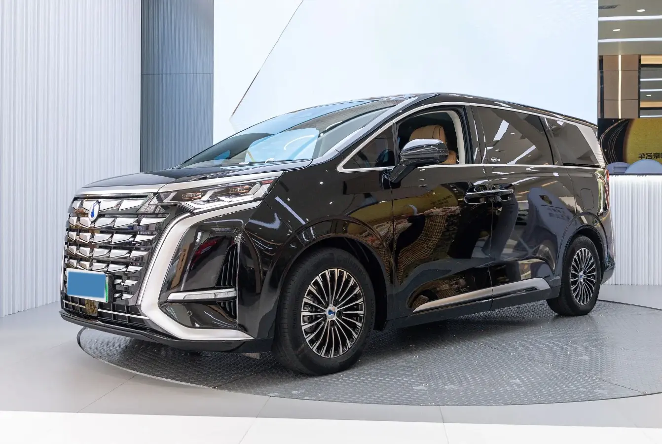 2024 Denza D9 1.5T 139HP L4 E-CVT PHEV 40KWH