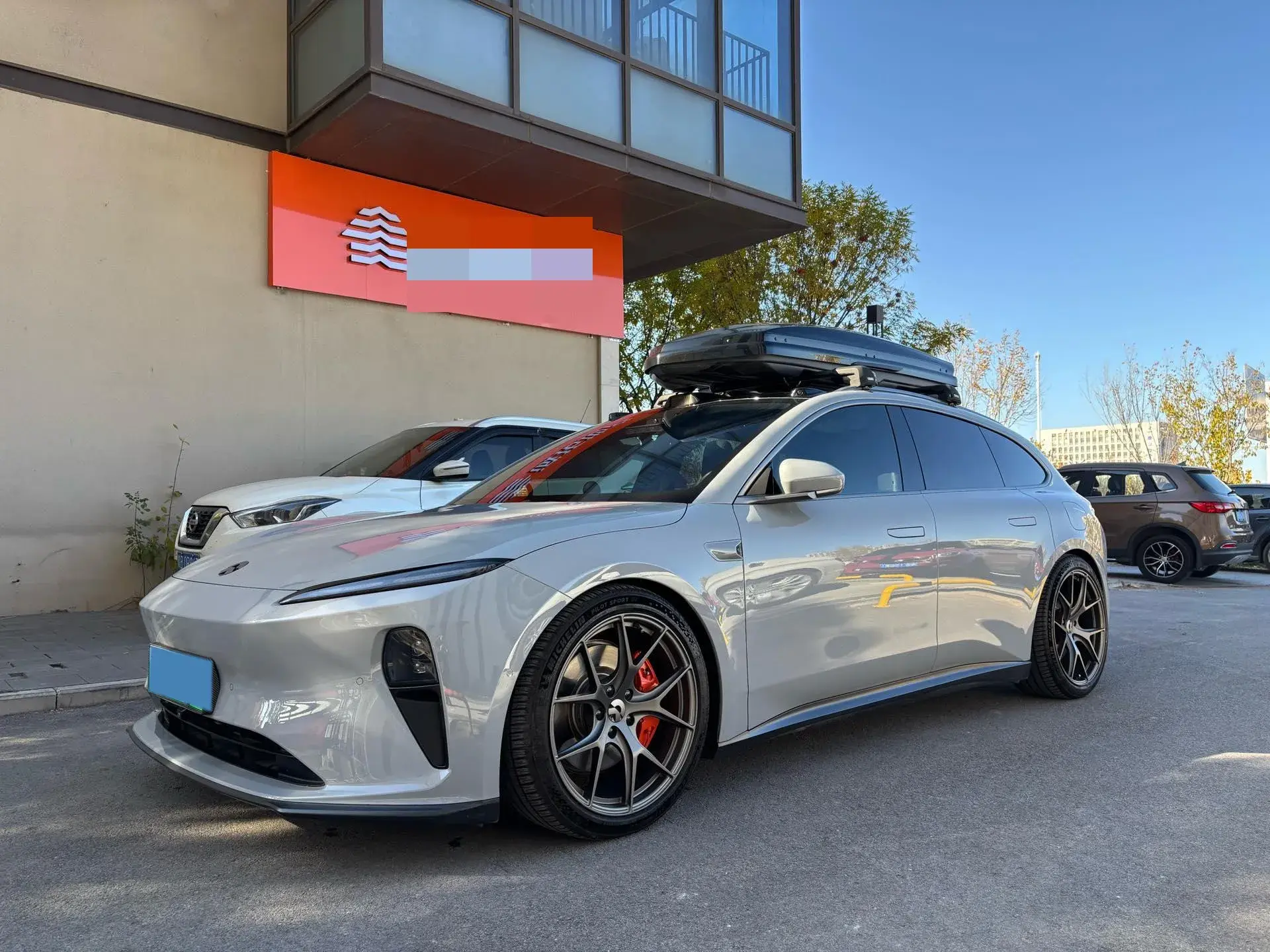 2023 NIO ET5T view 1
