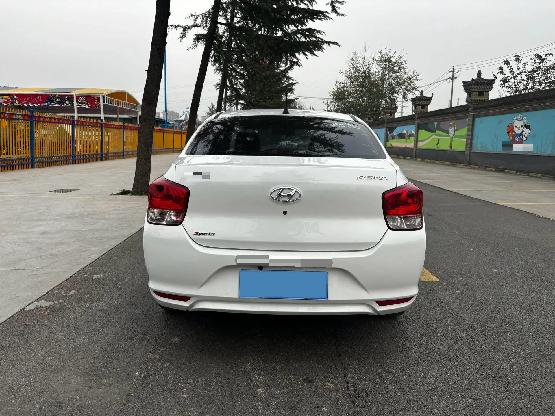2017 HYUNDAI REINA thumbnail 4