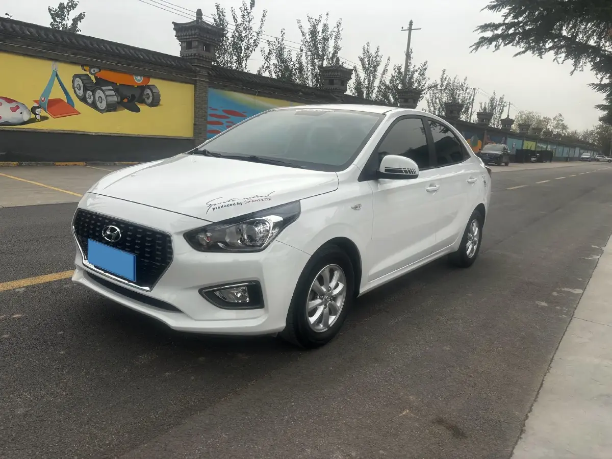 2017 Hyundai Reina 1.4L 95HP L4 5MT