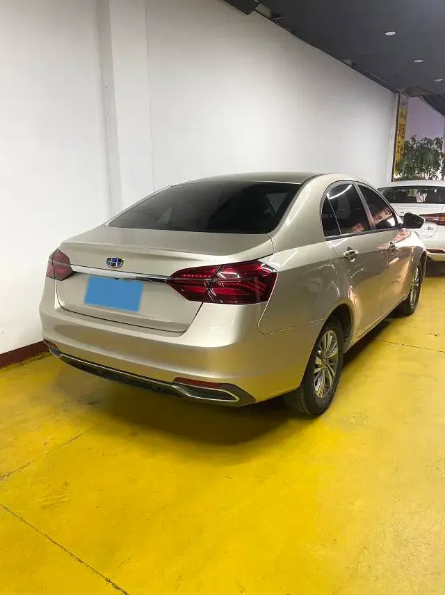 2019 GEELY EMGRAND thumbnail 4