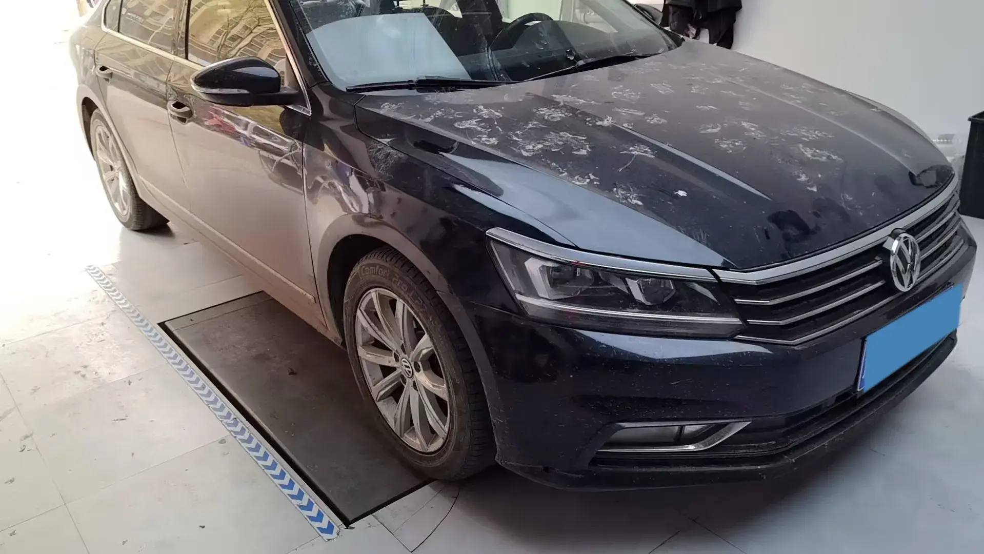 2017 VOLKSWAGEN PASSAT thumbnail 2