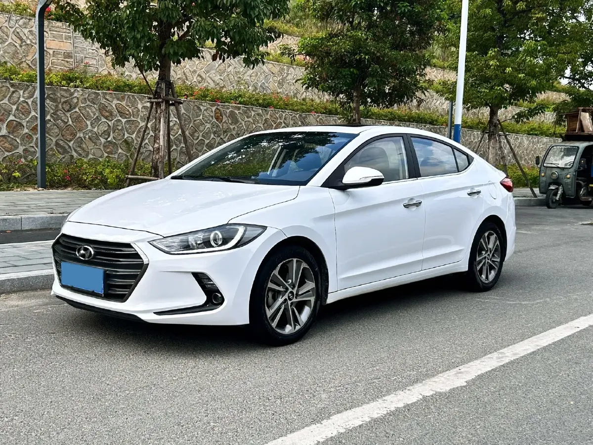 2016 Hyundai Elantra 1.6L 130HP L4 6AT