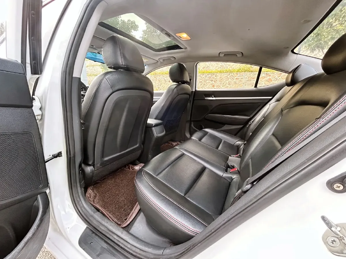 2016 Hyundai Elantra 1.6L 130HP L4 6AT,autocango,china used car exporter,china ev exporter,chinese used car exporter,chinese used ev exporter