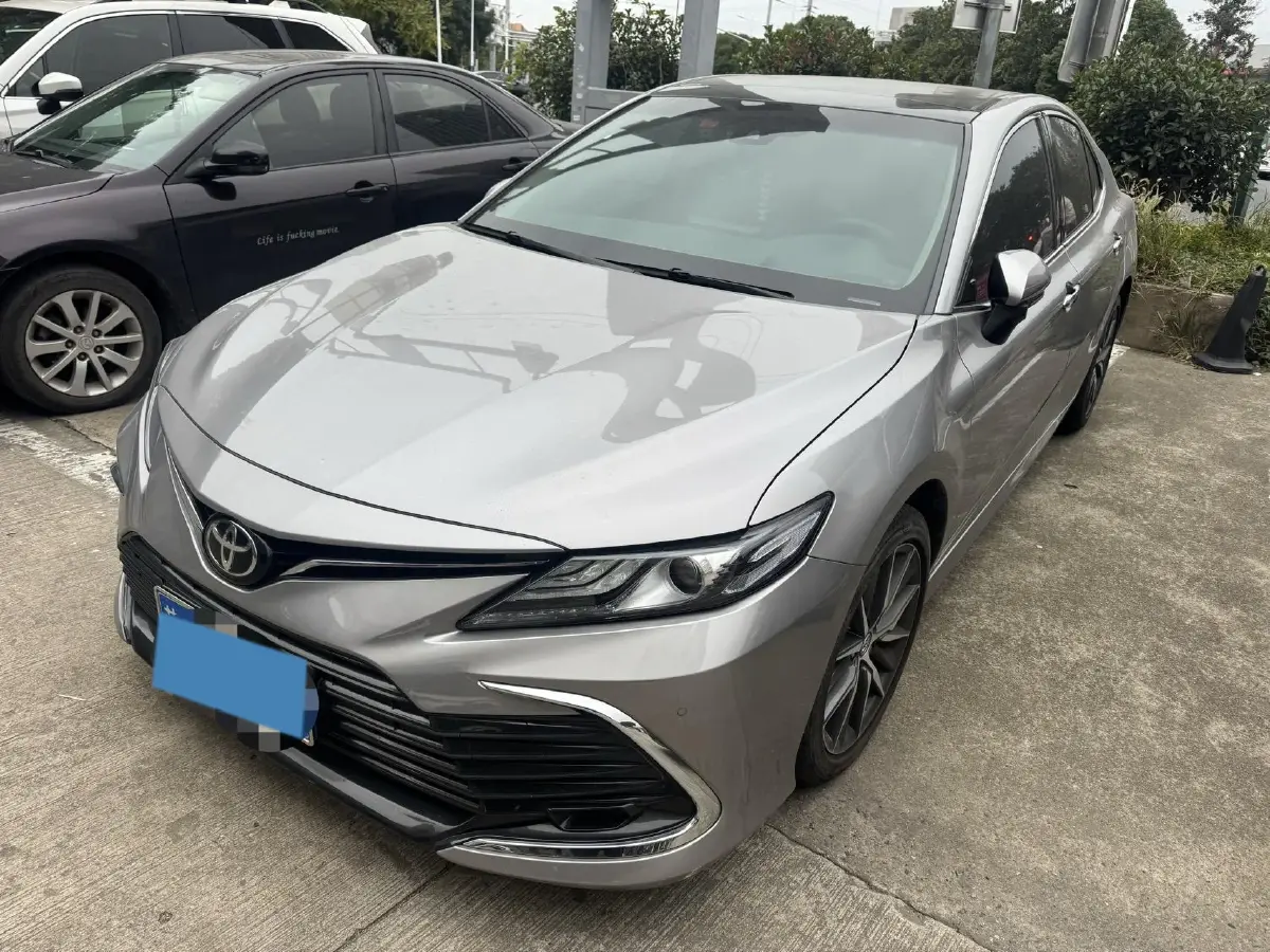 2021 Toyota Camry 2.5L 209HP L4 8AT